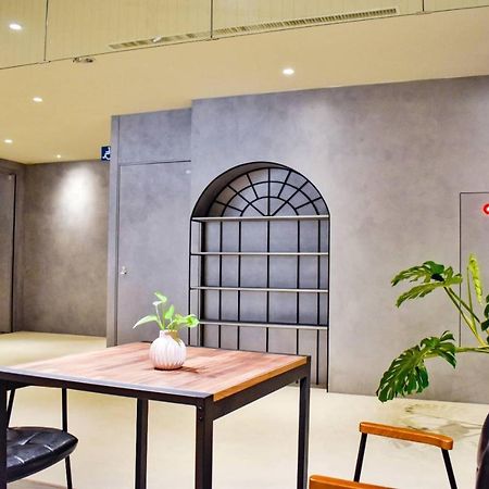 Talmud Business Hotel - Zhongshan Taichung Buitenkant foto