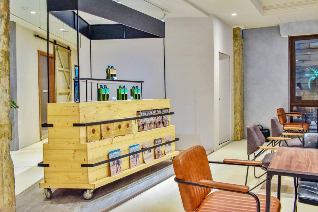 Talmud Business Hotel - Zhongshan Taichung Buitenkant foto