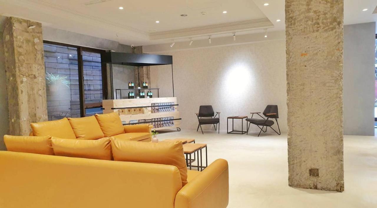 Talmud Business Hotel - Zhongshan Taichung Buitenkant foto
