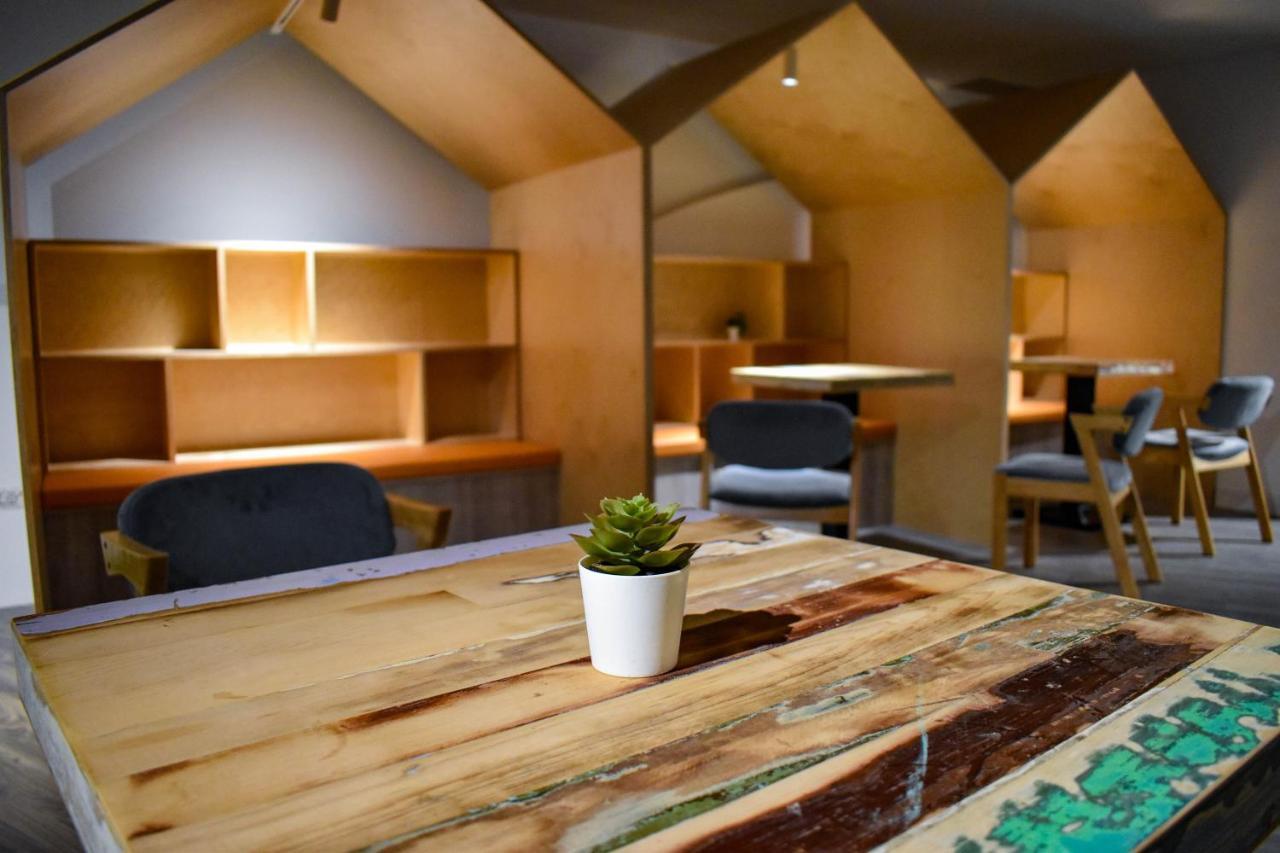 Talmud Business Hotel - Zhongshan Taichung Buitenkant foto