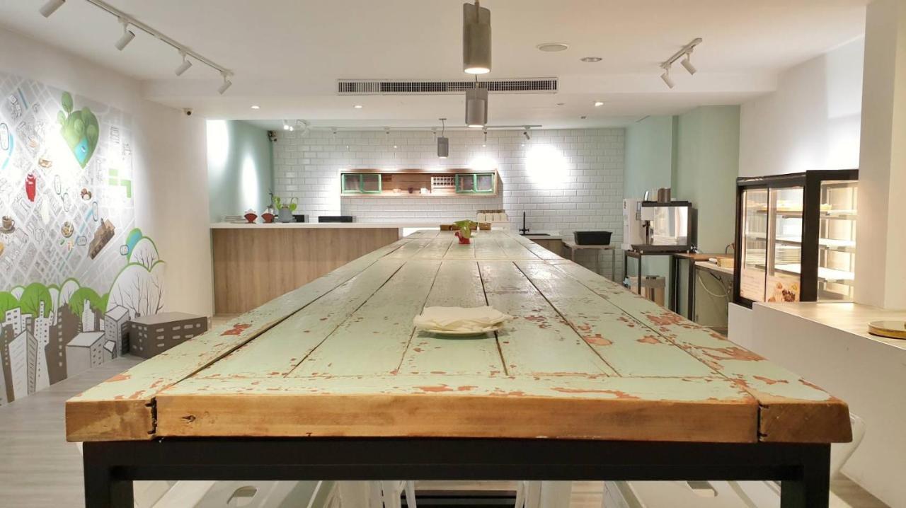 Talmud Business Hotel - Zhongshan Taichung Buitenkant foto