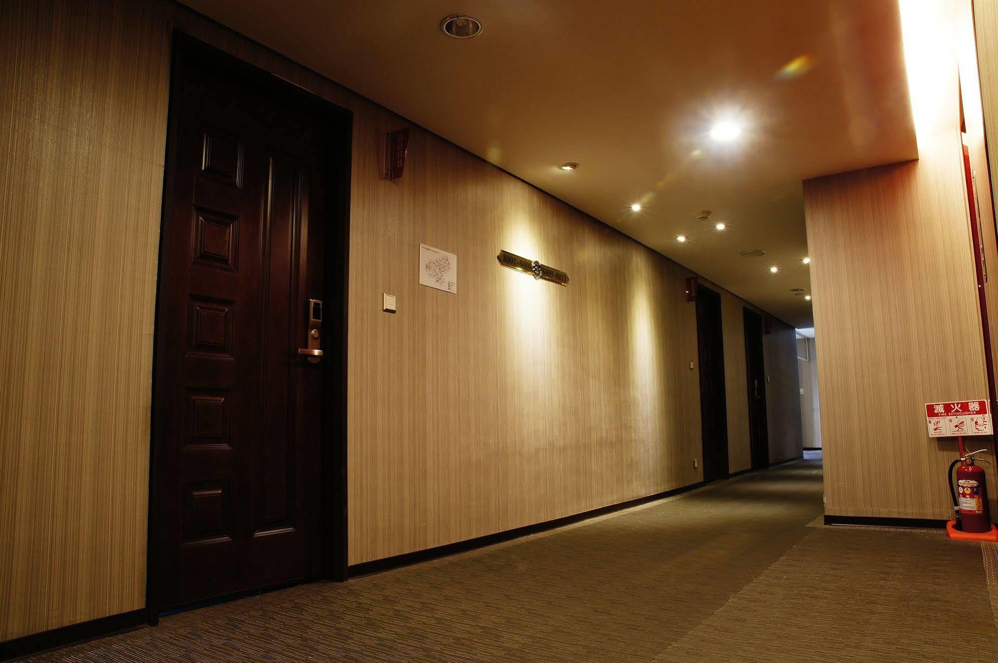 Talmud Business Hotel - Zhongshan Taichung Buitenkant foto